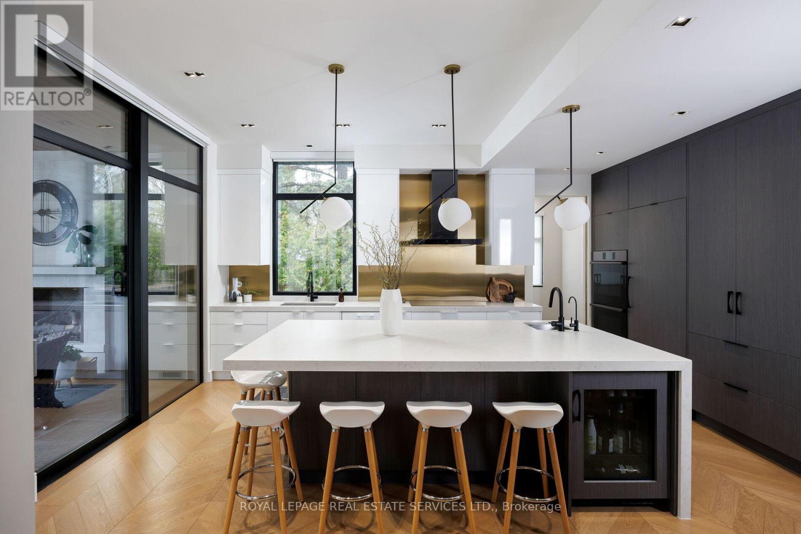 1471 Rogerswood Court, Mississauga, Ontario  L5J 1R7 - Photo 19 - W12678320