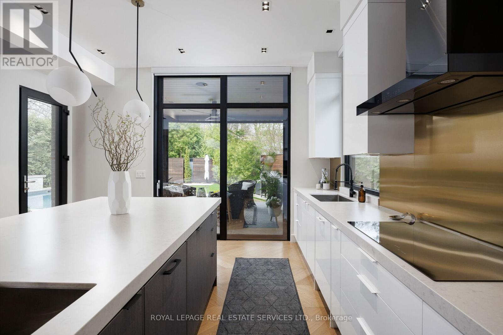 1471 Rogerswood Court, Mississauga, Ontario  L5J 1R7 - Photo 20 - W12678320