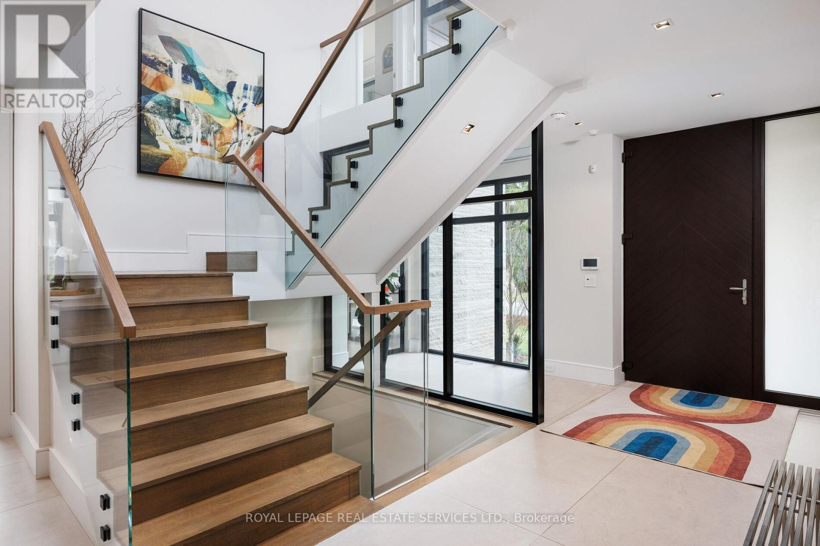 1471 Rogerswood Court, Mississauga, Ontario  L5J 1R7 - Photo 3 - W12678320