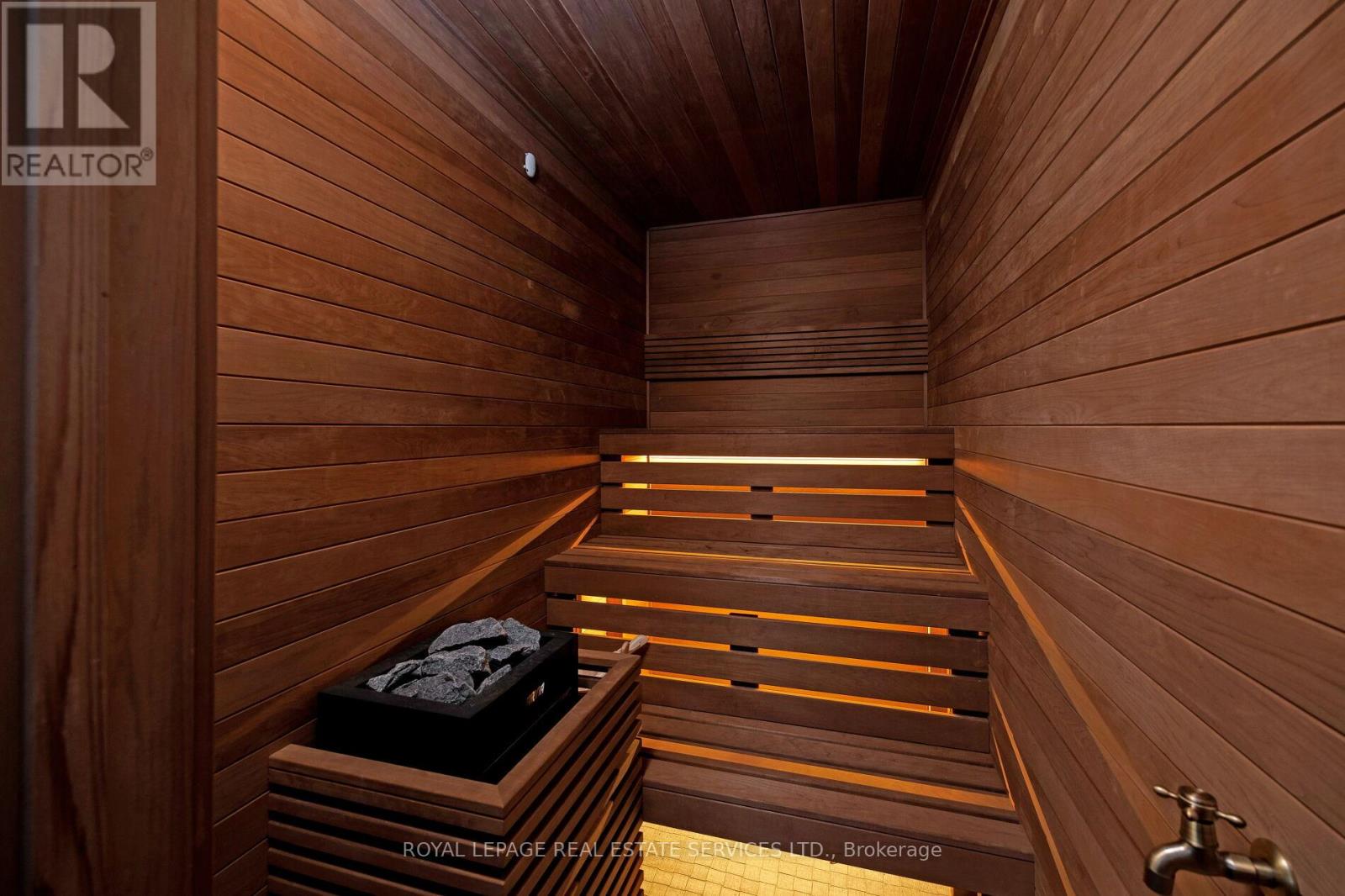 1471 Rogerswood Court, Mississauga, Ontario  L5J 1R7 - Photo 42 - W12678320