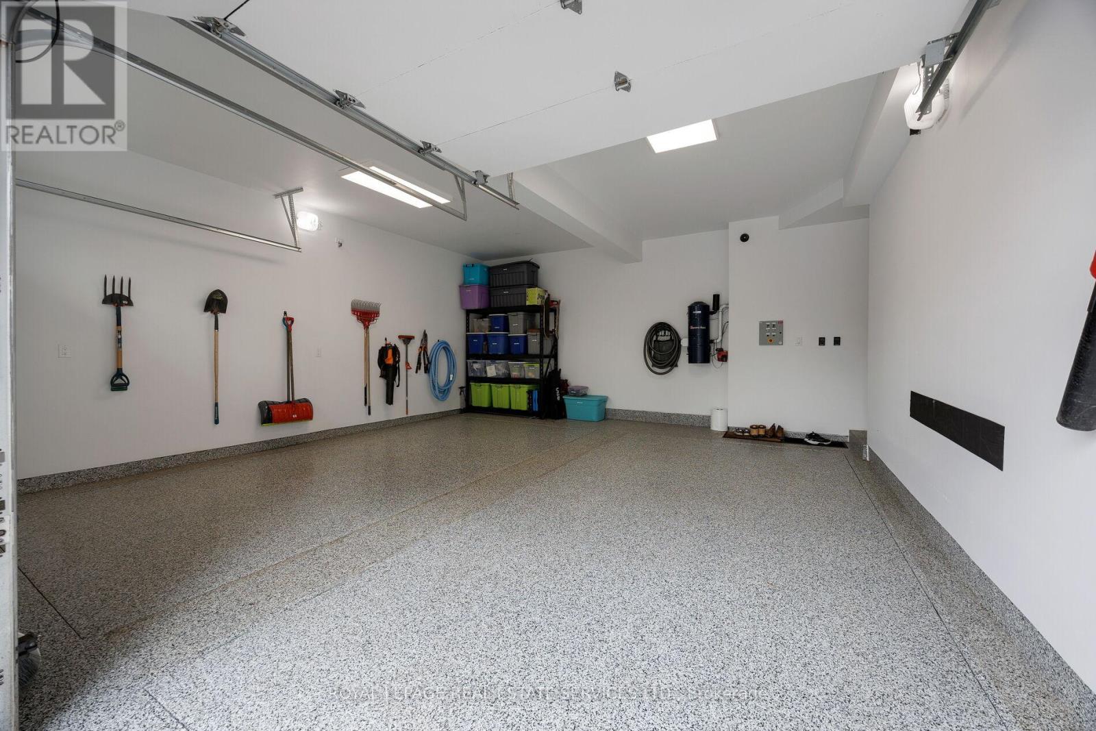 1471 Rogerswood Court, Mississauga, Ontario  L5J 1R7 - Photo 44 - W12678320