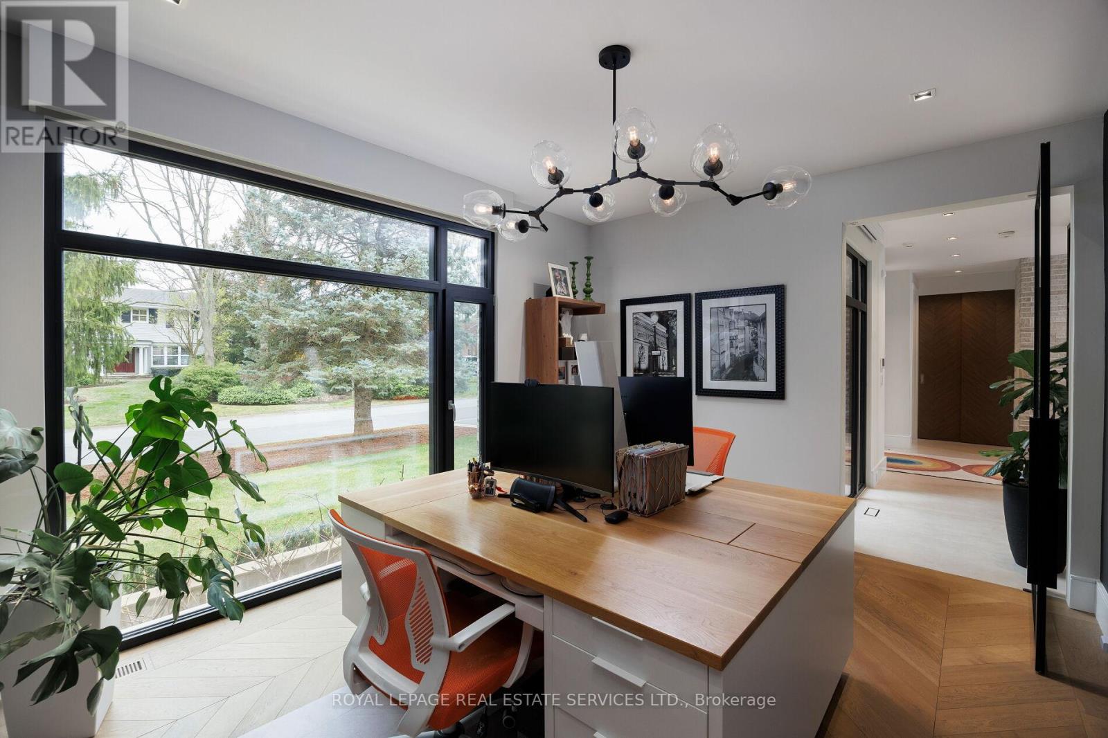 1471 Rogerswood Court, Mississauga, Ontario  L5J 1R7 - Photo 6 - W12678320