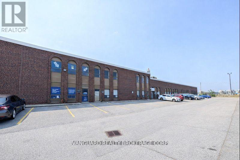 4478 Chesswood Drive, Toronto, Ontario  M3J 2B9 - Photo 1 - W12678328