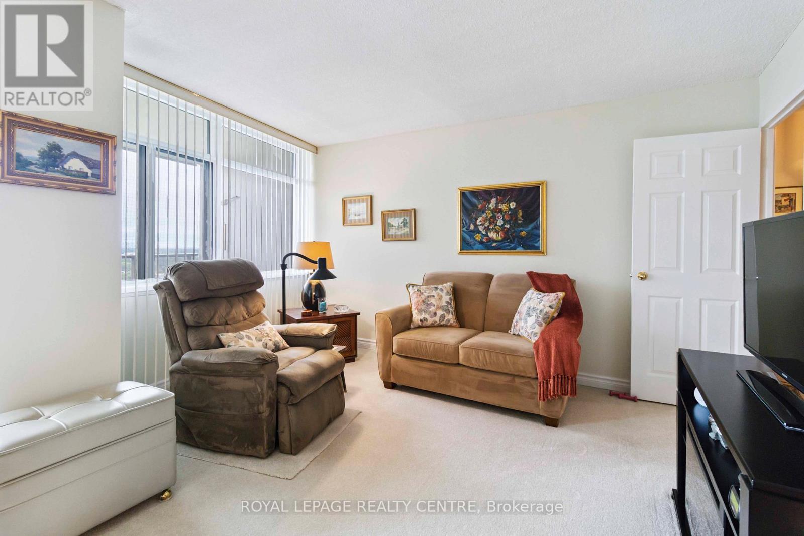 1808 - 3100 Kirwin Avenue, Mississauga, Ontario L5A 3S6 - Photo 11 - W12678348