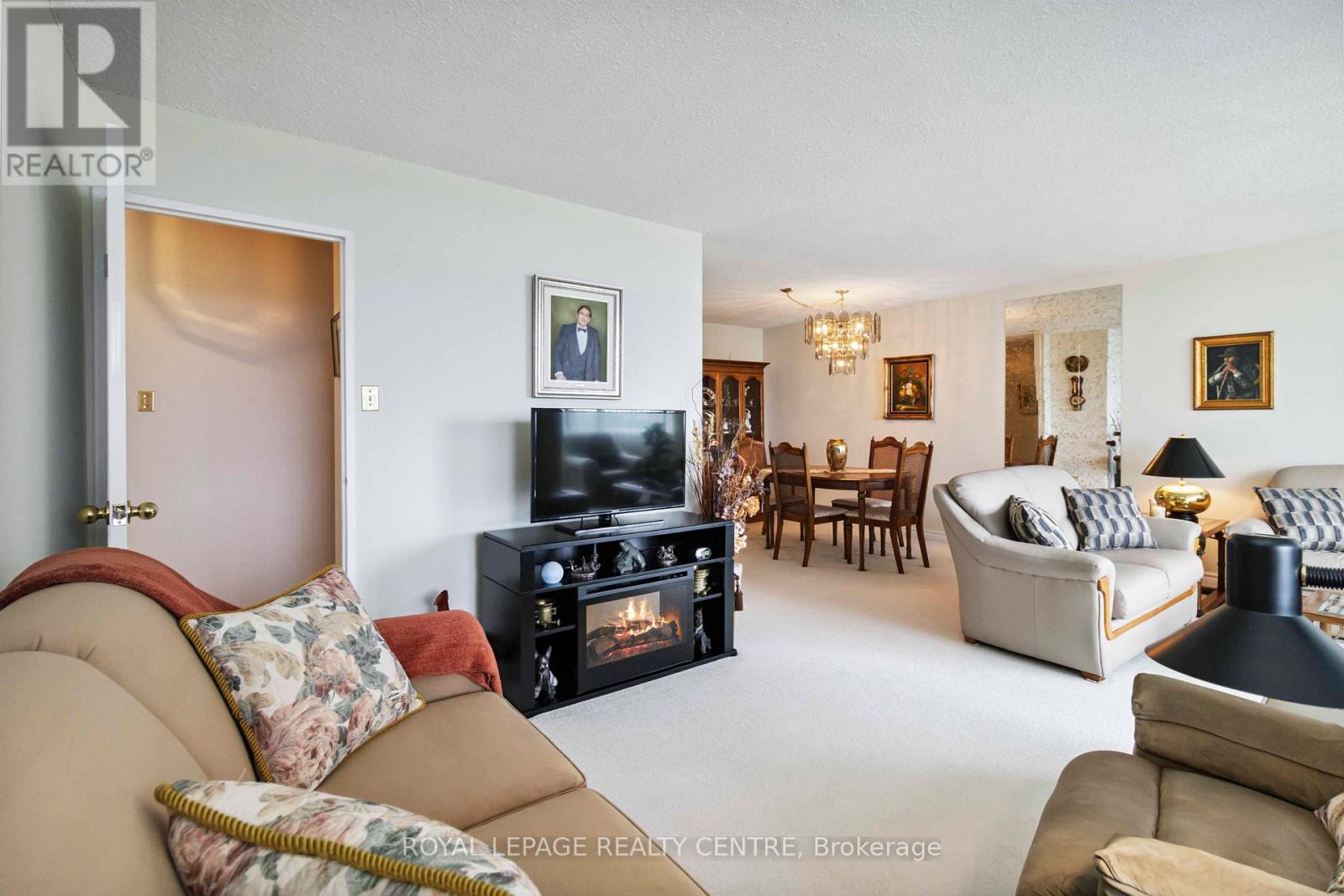 1808 - 3100 Kirwin Avenue, Mississauga, Ontario L5A 3S6 - Photo 14 - W12678348