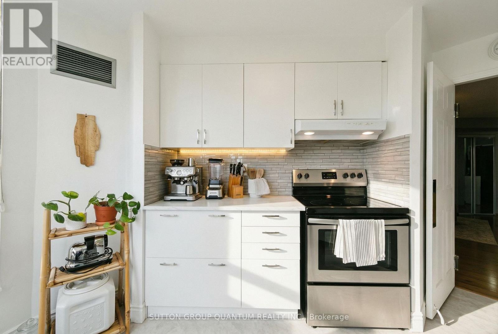 611 - 1110 Walden Circle, Mississauga, Ontario  L5J 4R3 - Photo 11 - W12678352