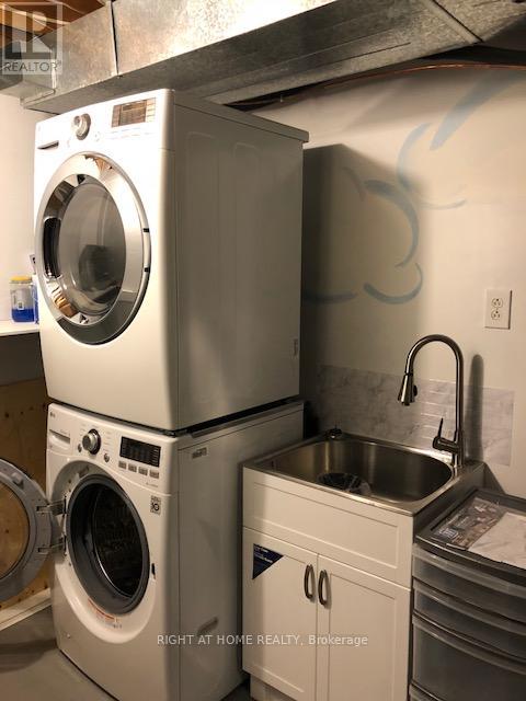 32 Heathcliffe Square, Brampton, Ontario L6S 5P7 - Photo 20 - W12678360