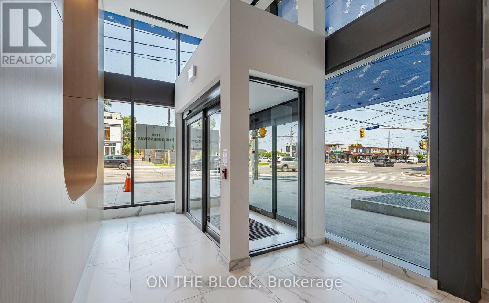 509 - 1195 The Queensway, Toronto, Ontario  M8Z 1R6 - Photo 2 - W12678378