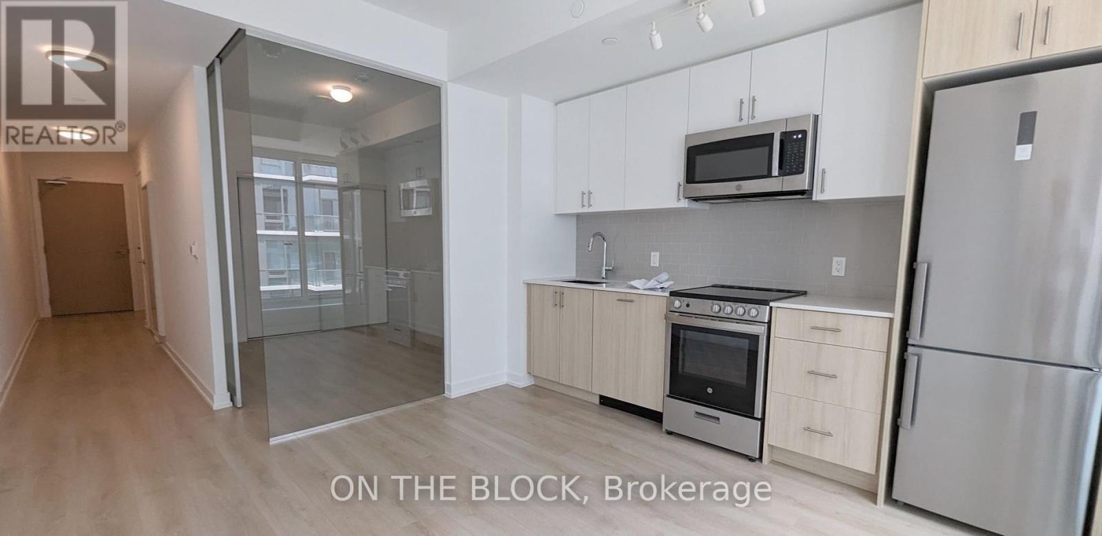 509 - 1195 The Queensway, Toronto, Ontario  M8Z 1R6 - Photo 3 - W12678378