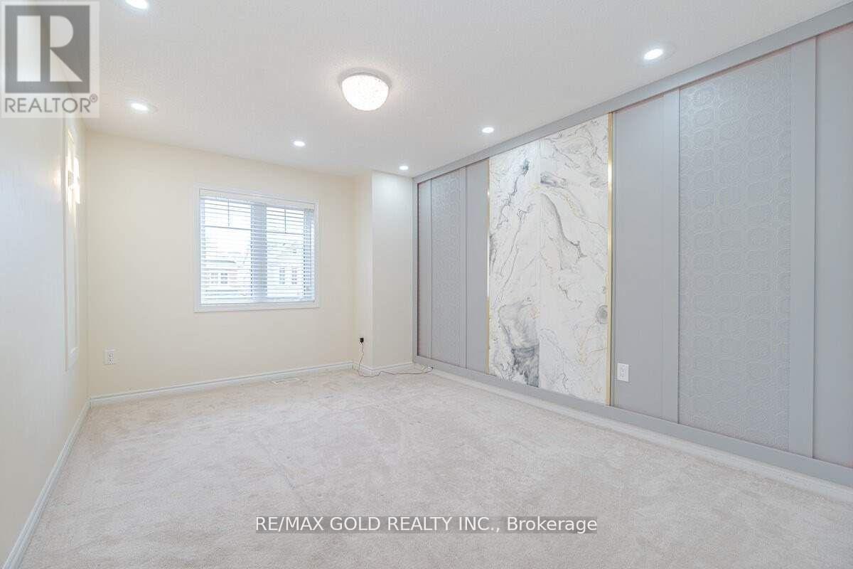 31 Troyer Street, Brampton, Ontario  L7A 4T3 - Photo 16 - W12678444