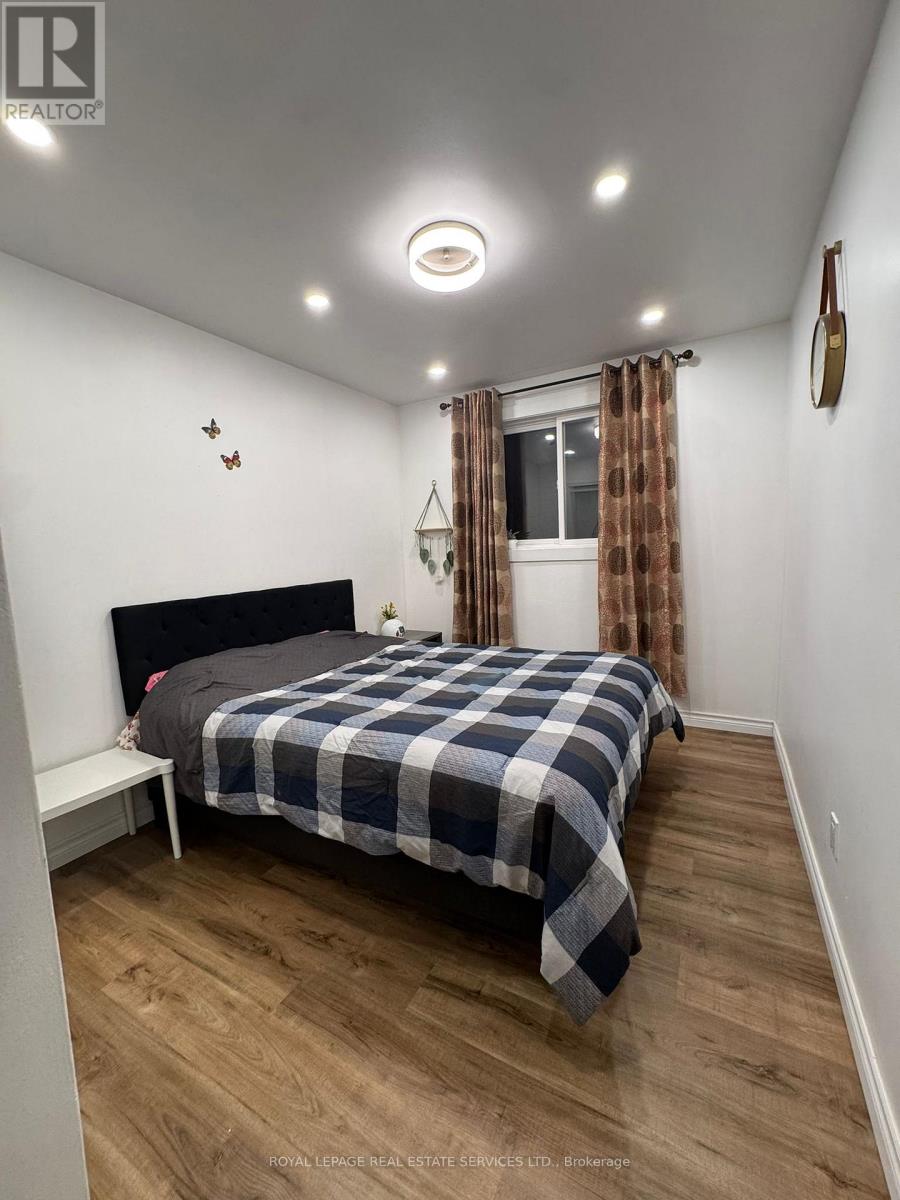 30 Obermeyer Drive, Kitchener, Ontario  N2A 1P6 - Photo 5 - X12678318