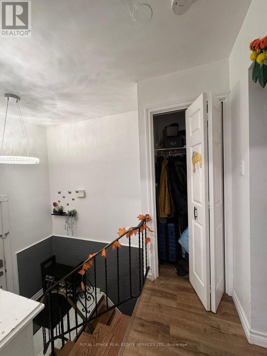 30 Obermeyer Drive, Kitchener, Ontario  N2A 1P6 - Photo 6 - X12678318