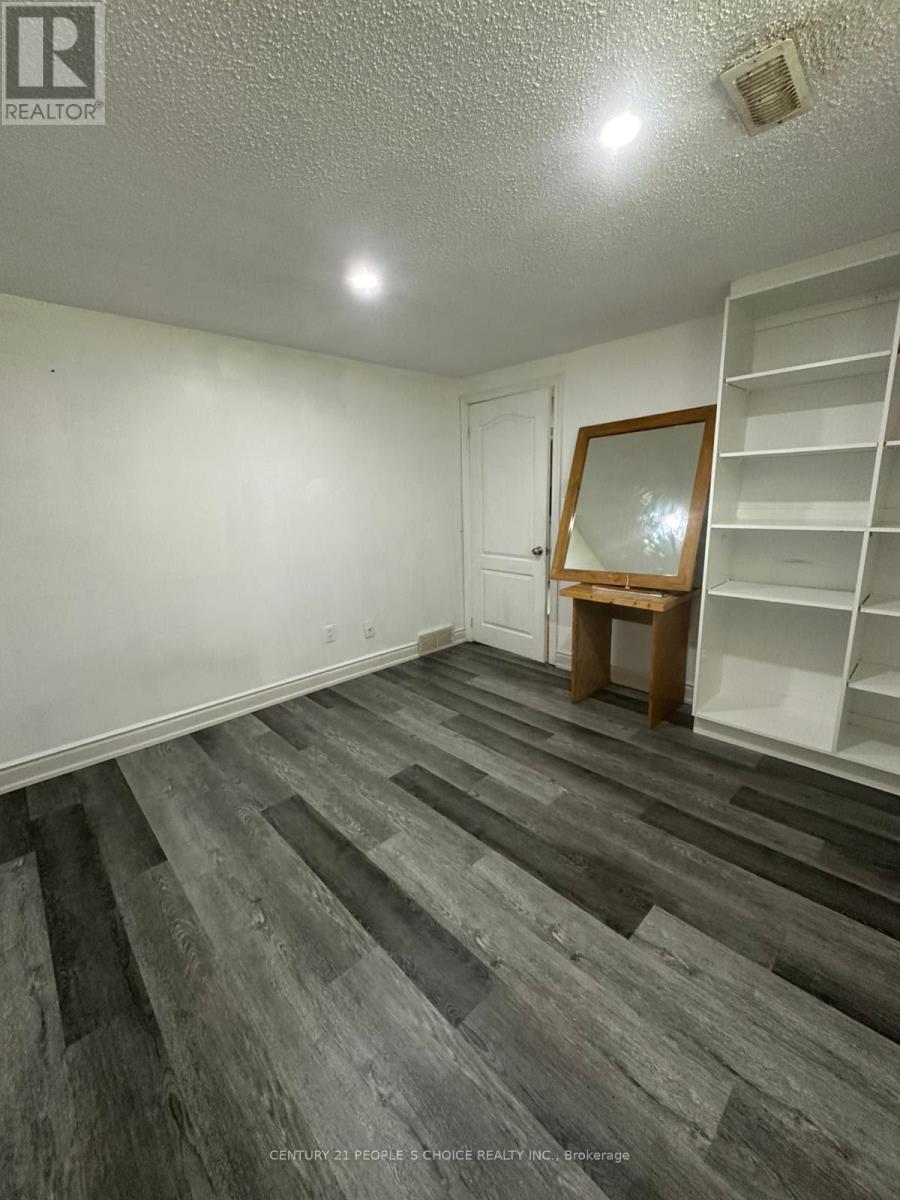 Bsmt - 1129 Langs Circle, Cambridge, Ontario  N3H 5E6 - Photo 6 - X12678388