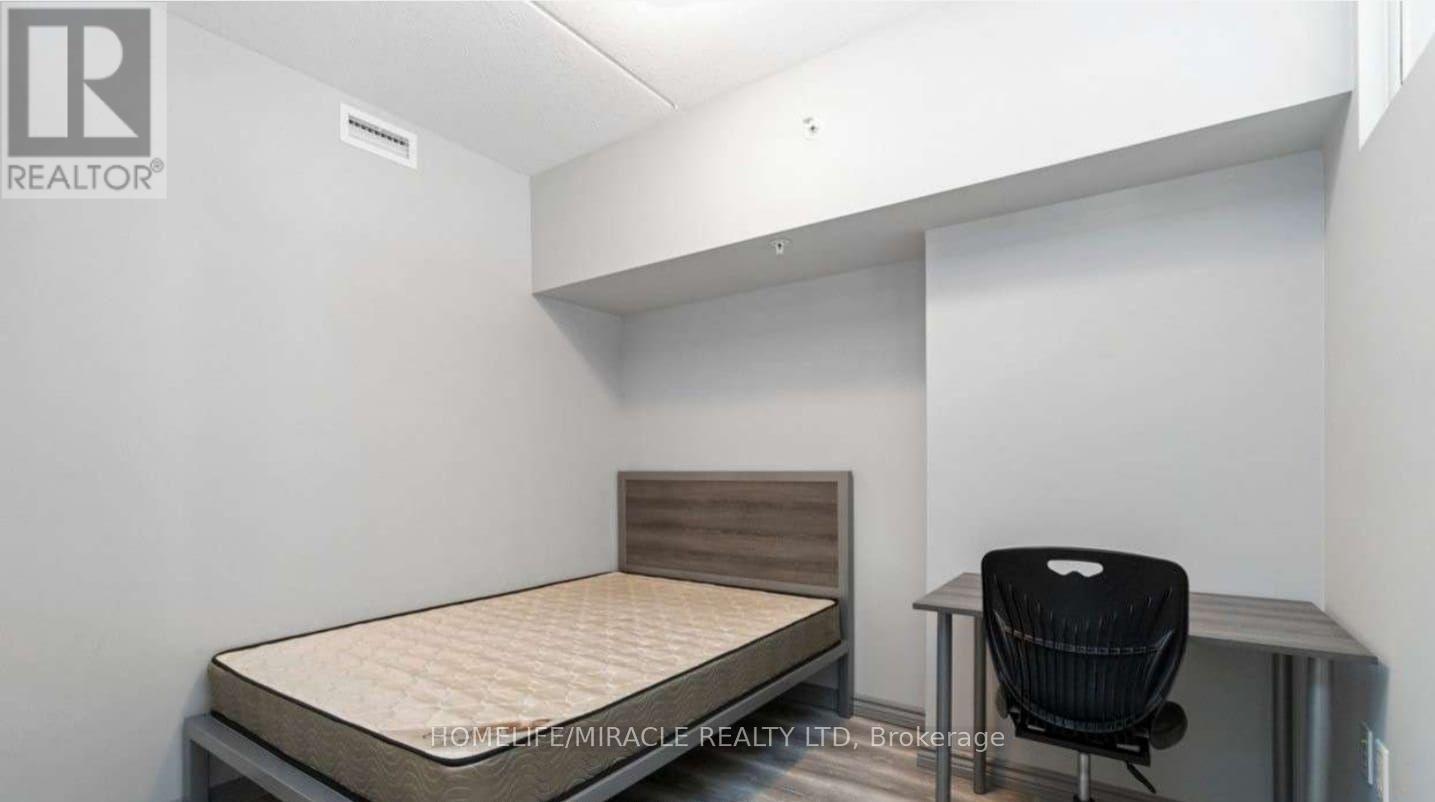 407a - 275 Larch Street E, Waterloo, Ontario  N2L 3R2 - Photo 4 - X12678422