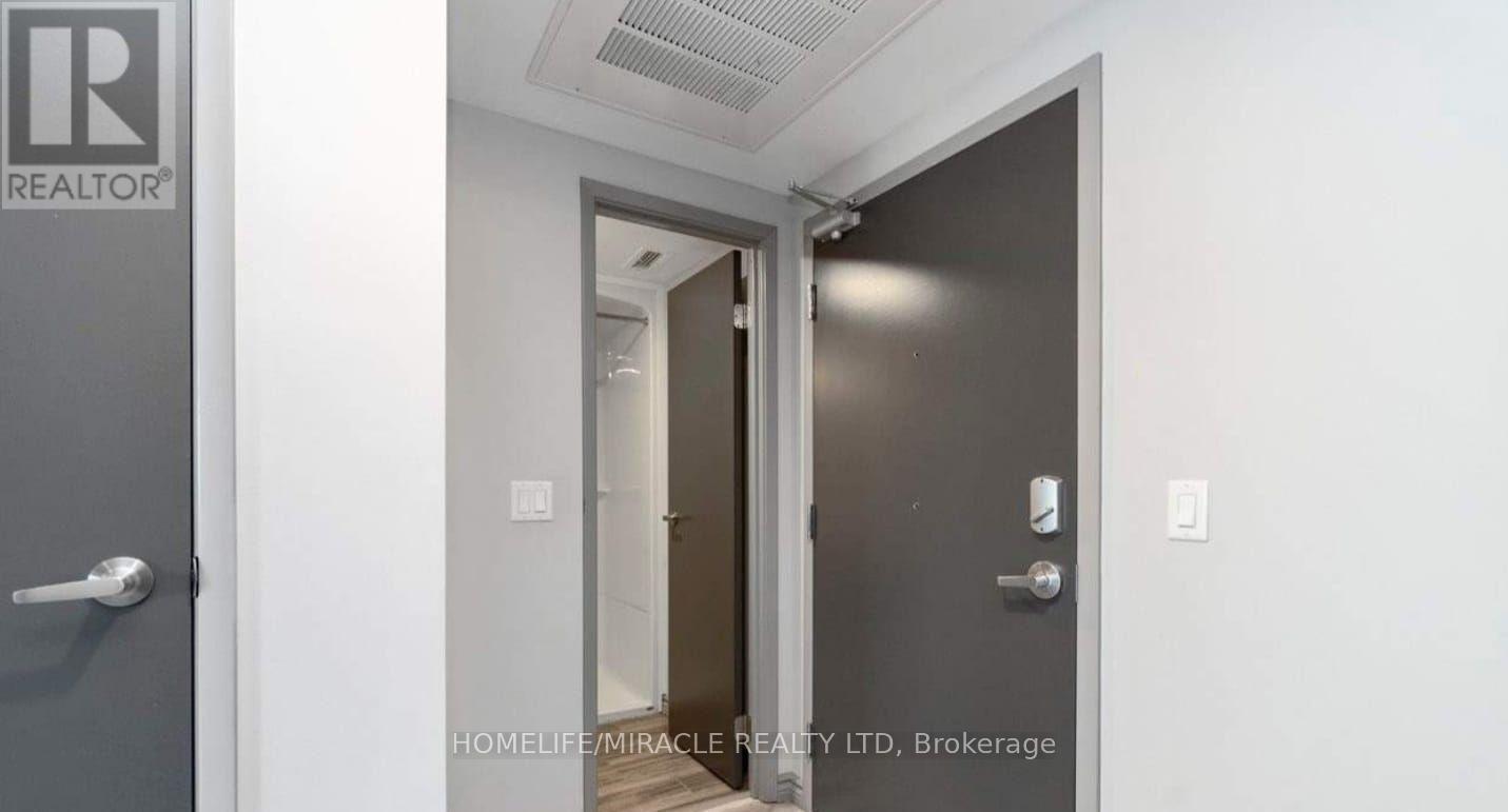 407a - 275 Larch Street E, Waterloo, Ontario  N2L 3R2 - Photo 7 - X12678422