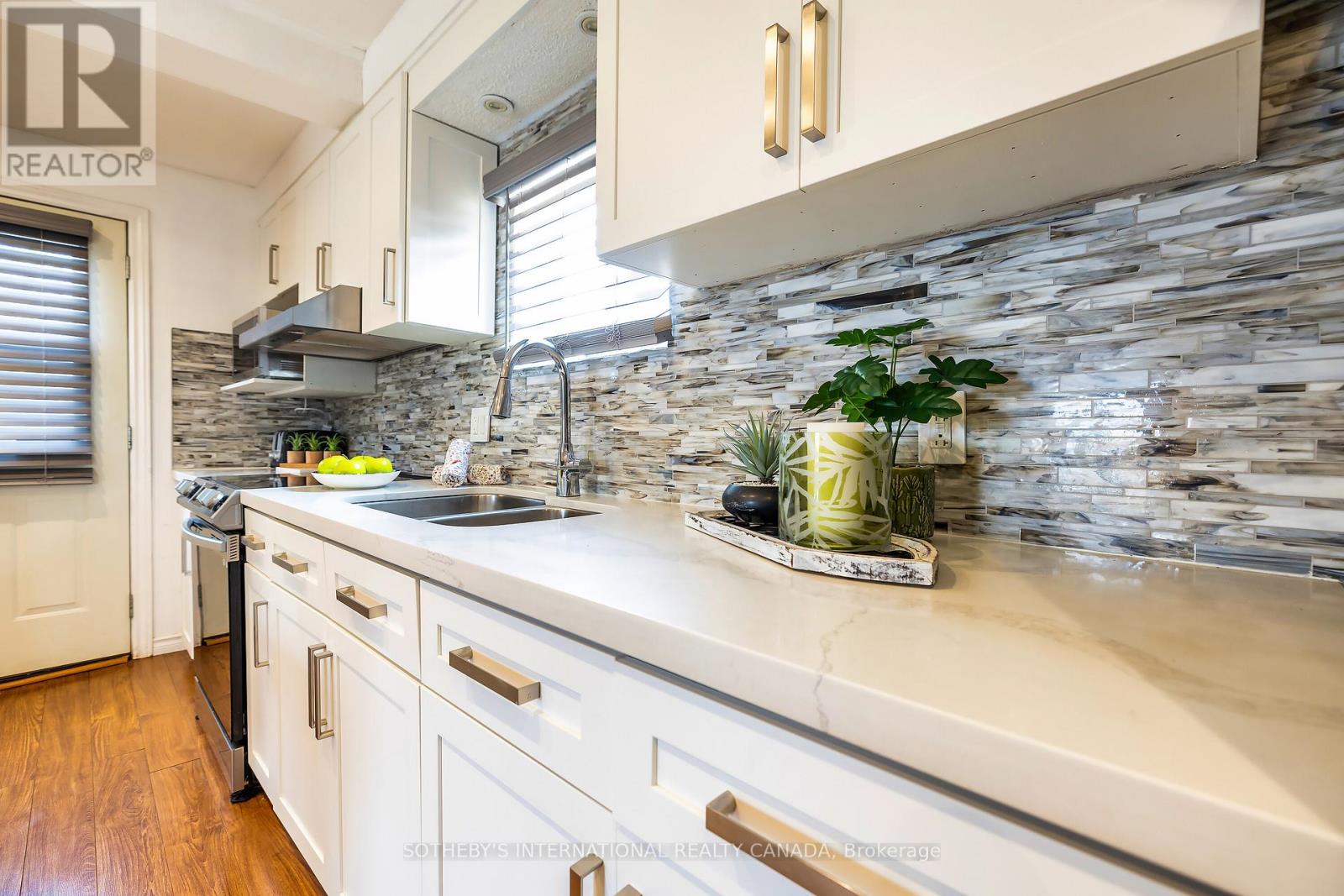 42 Pavillion Road, Kawartha Lakes, Ontario  K0M 1L0 - Photo 12 - X12678430