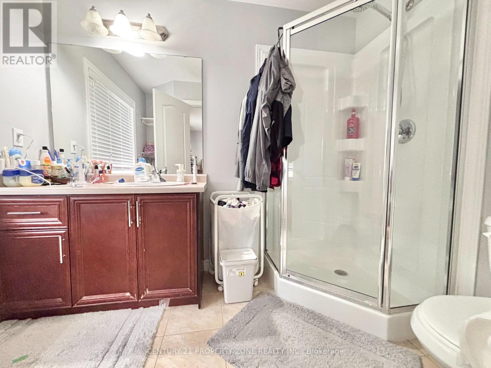 7 Marina Point Crescent, Hamilton, Ontario  L8E 0A4 - Photo 11 - X12678472