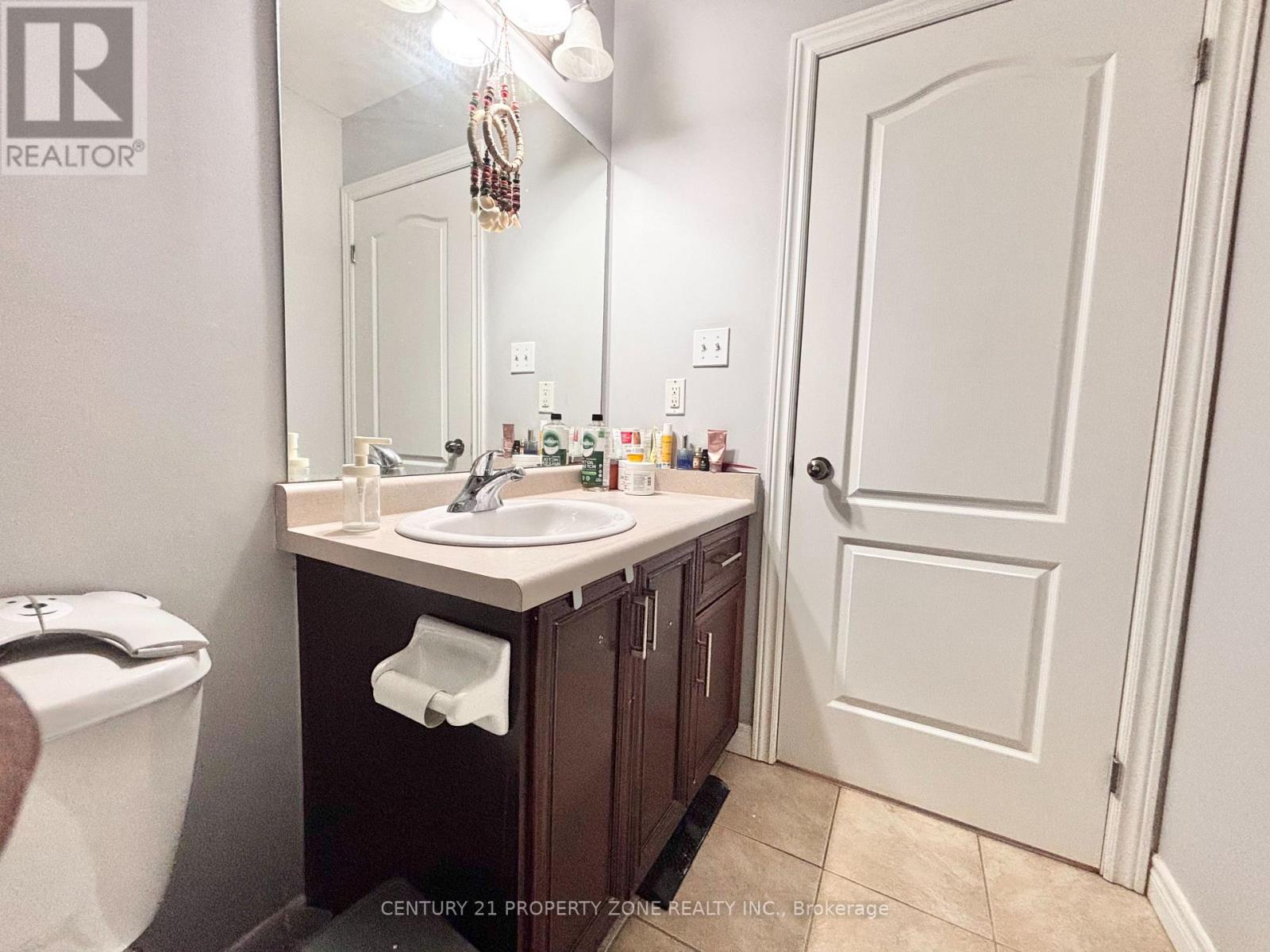 7 Marina Point Crescent, Hamilton, Ontario  L8E 0A4 - Photo 14 - X12678472