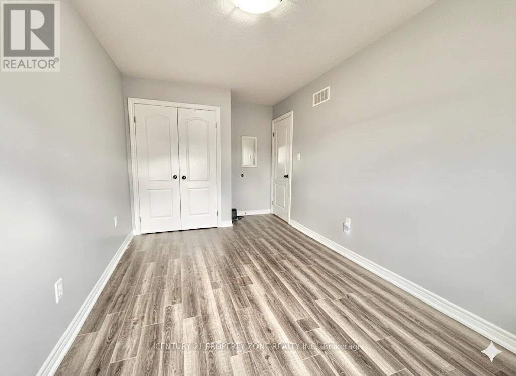 7 Marina Point Crescent, Hamilton, Ontario  L8E 0A4 - Photo 21 - X12678472