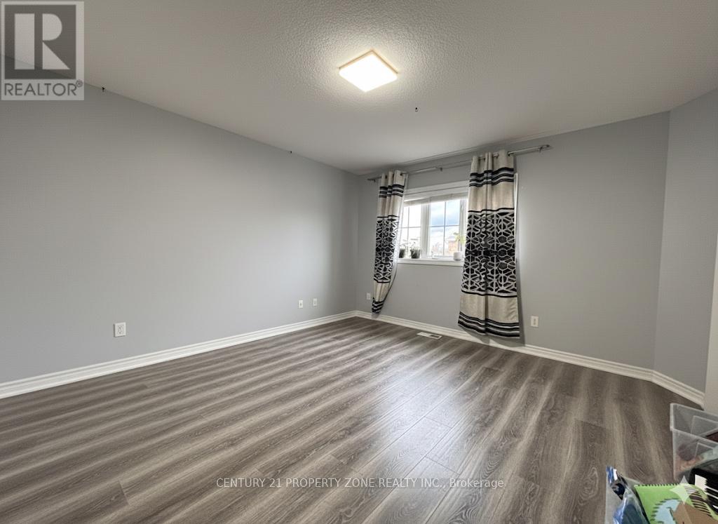 7 Marina Point Crescent, Hamilton, Ontario  L8E 0A4 - Photo 22 - X12678472