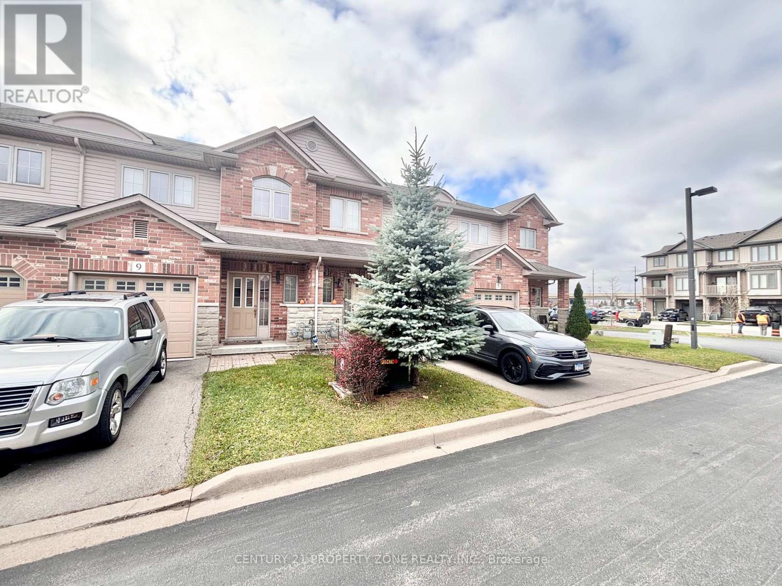 7 Marina Point Crescent, Hamilton, Ontario  L8E 0A4 - Photo 3 - X12678472