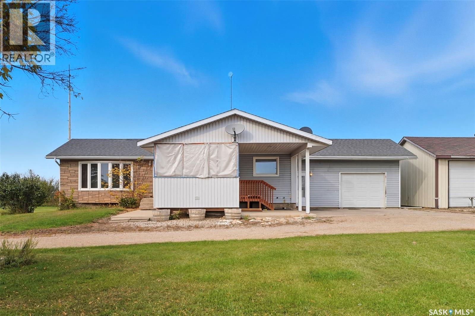 Deneiko Acreage, Usborne Rm No. 310, Saskatchewan  S0K 4T0 - Photo 2 - SK026435