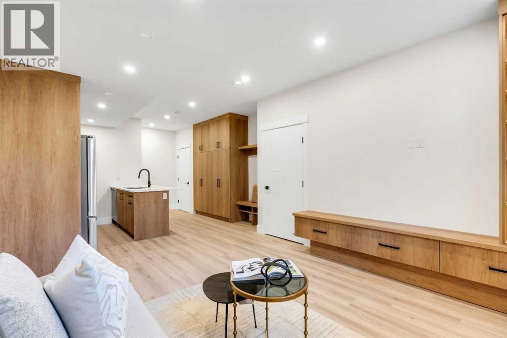 1130a Regent Crescent Ne, Calgary, Alberta  T2E 5J7 - Photo 37 - A2277675