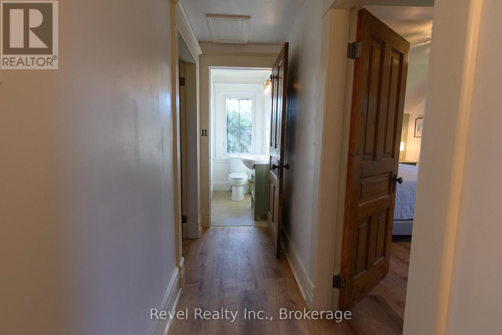 6905 Regent Street, Clearview, Ontario  L9Y 3Z1 - Photo 11 - S12444190