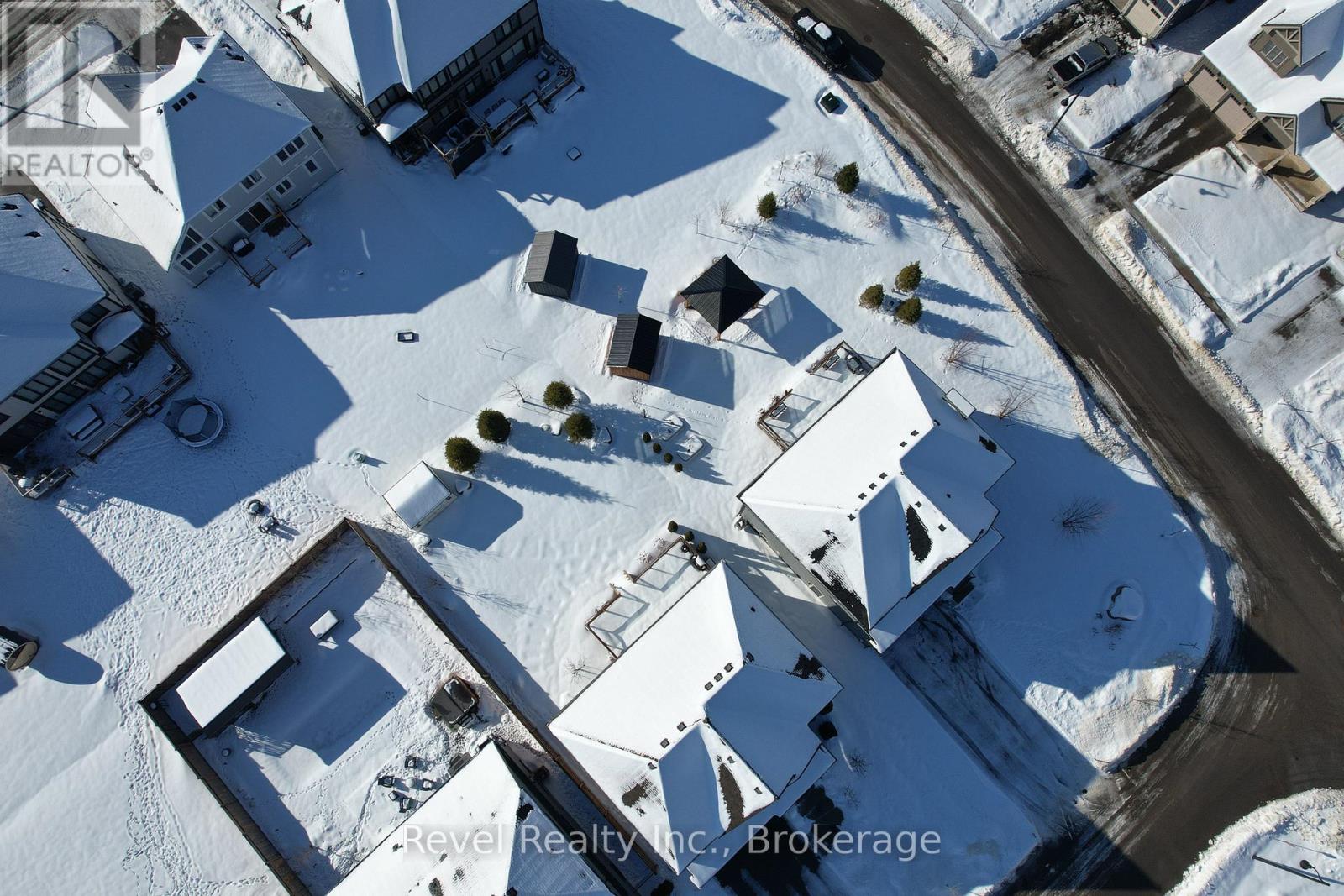 101 Reed Way, Blue Mountains, Ontario  L9Y 0V1 - Photo 34 - X12440856