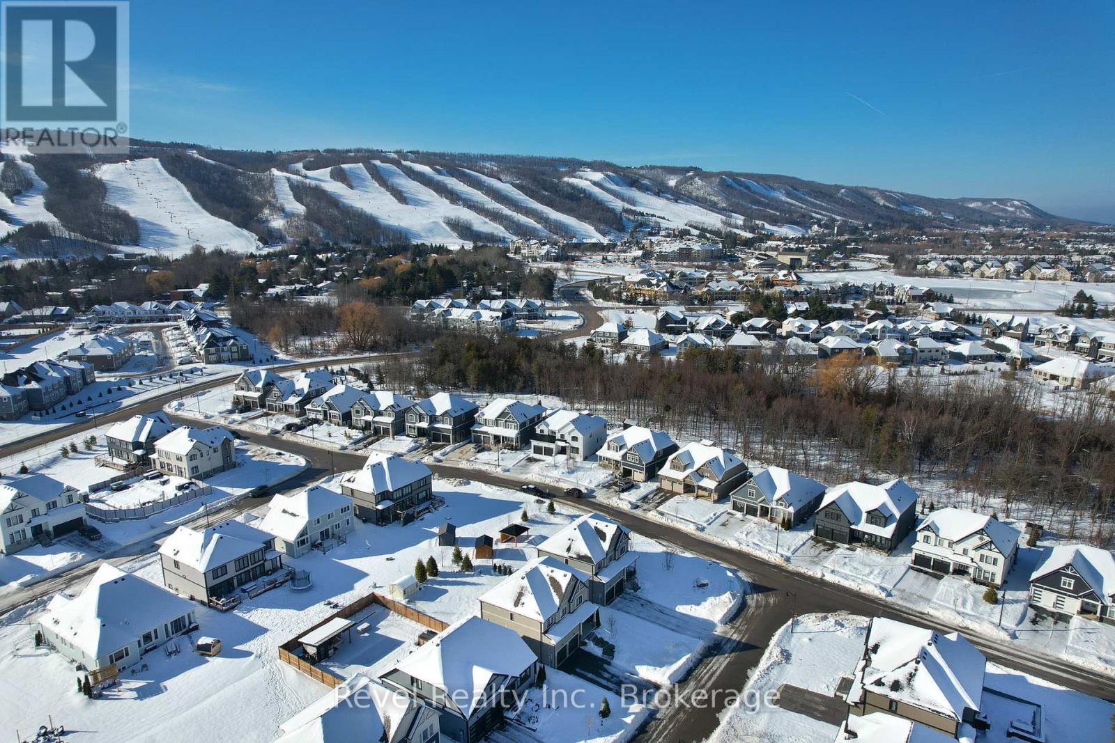 101 Reed Way, Blue Mountains, Ontario  L9Y 0V1 - Photo 35 - X12440856