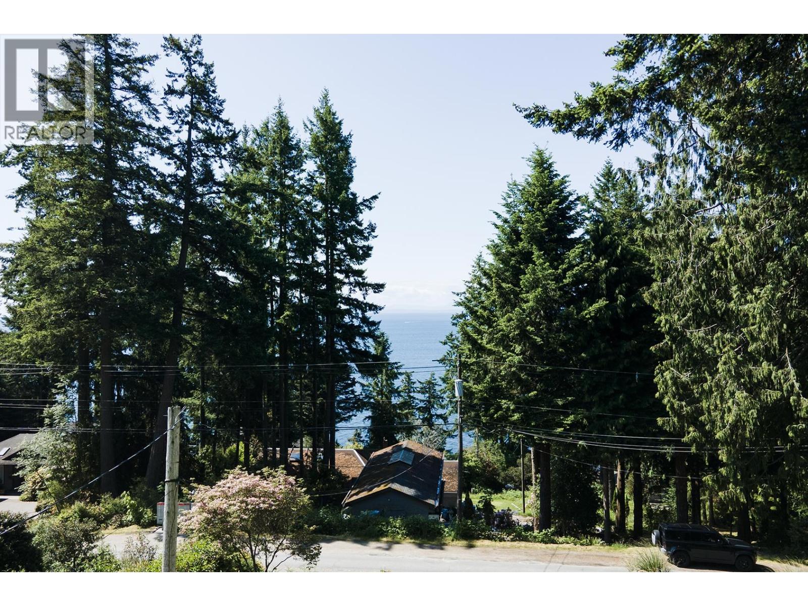 1238 Gower Point Road, Gibsons, British Columbia  V0N 1V3 - Photo 3 - R3077567