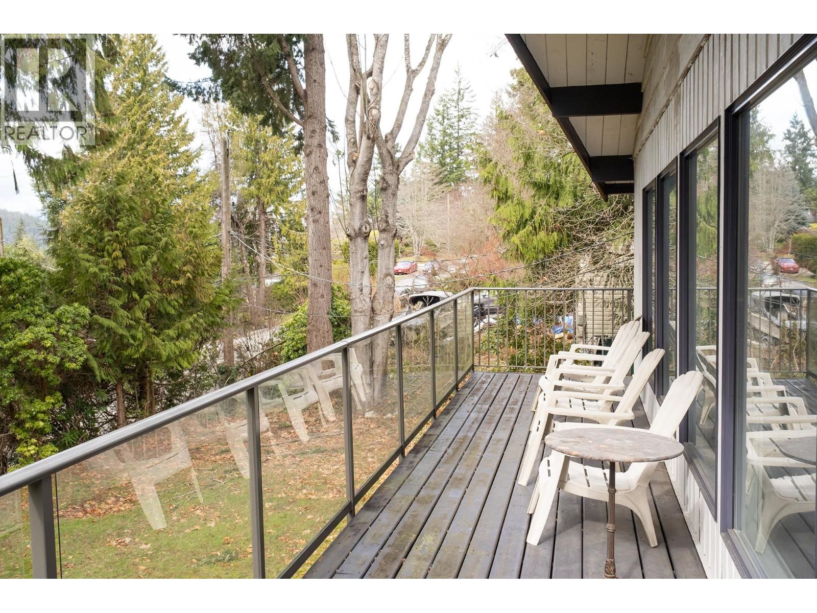 12870 Dogwood Drive, Pender Harbour, British Columbia  V0N 2H1 - Photo 34 - R3077569