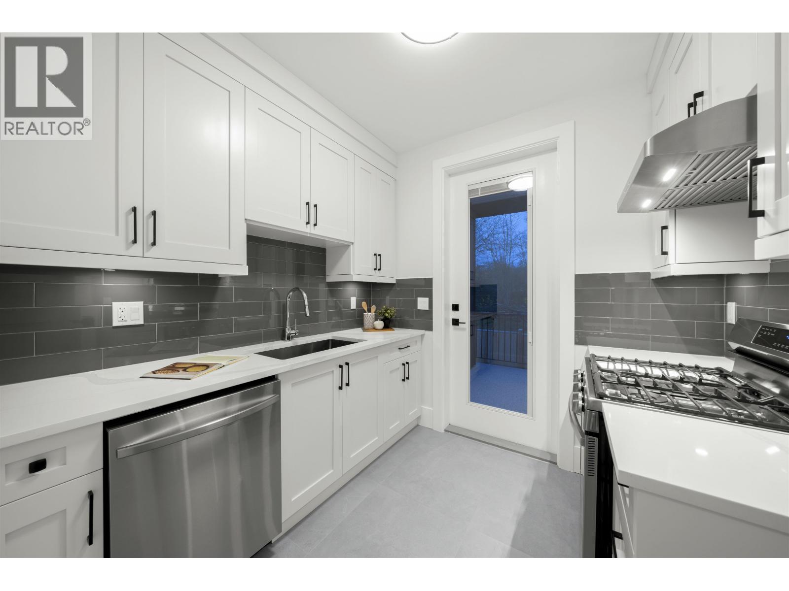 11018 243b Street, Maple Ridge, British Columbia  V2W 1H5 - Photo 13 - R3077587