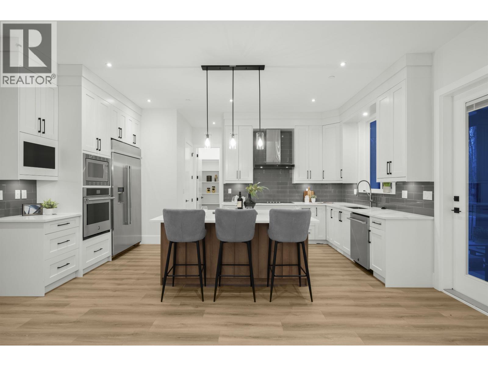 11018 243b Street, Maple Ridge, British Columbia  V2W 1H5 - Photo 2 - R3077587