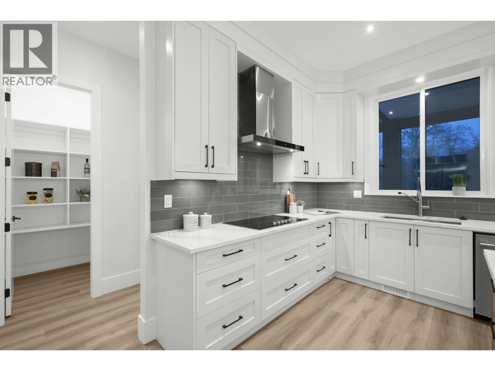 11018 243b Street, Maple Ridge, British Columbia  V2W 1H5 - Photo 4 - R3077587