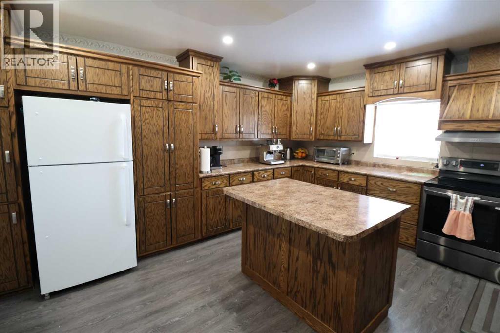 122 Centre St, Enchant, Alberta  T0K 0V0 - Photo 3 - A2276539