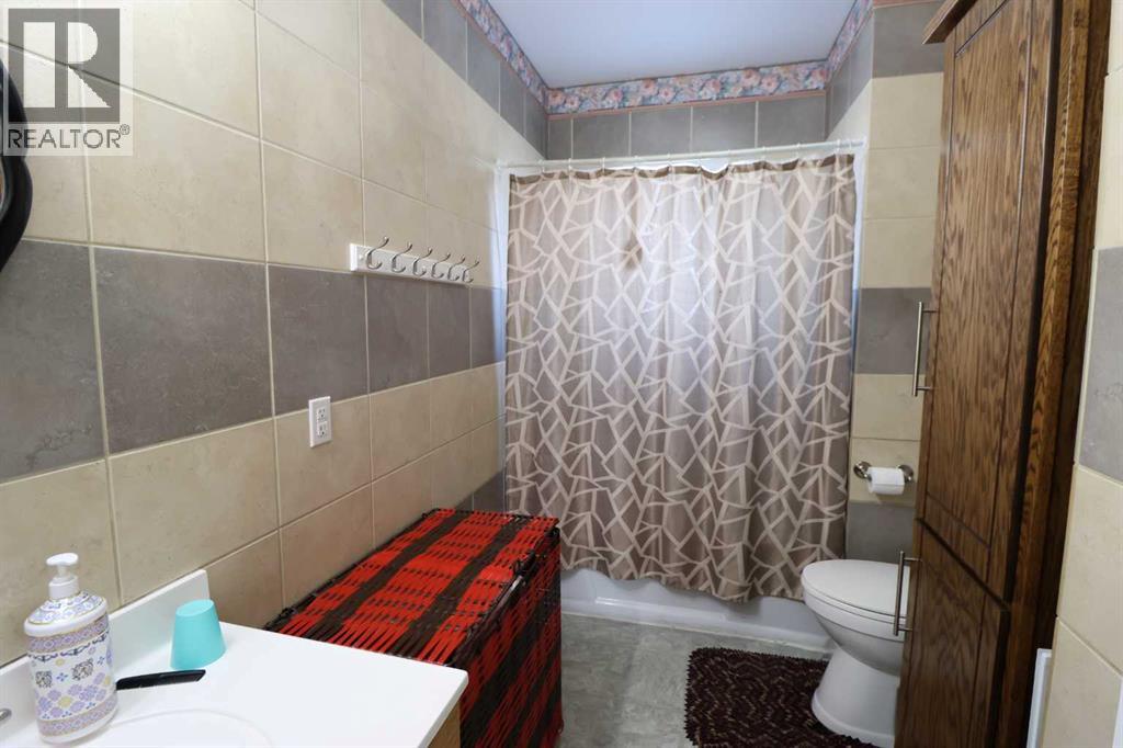 122 Centre St, Enchant, Alberta  T0K 0V0 - Photo 10 - A2276539