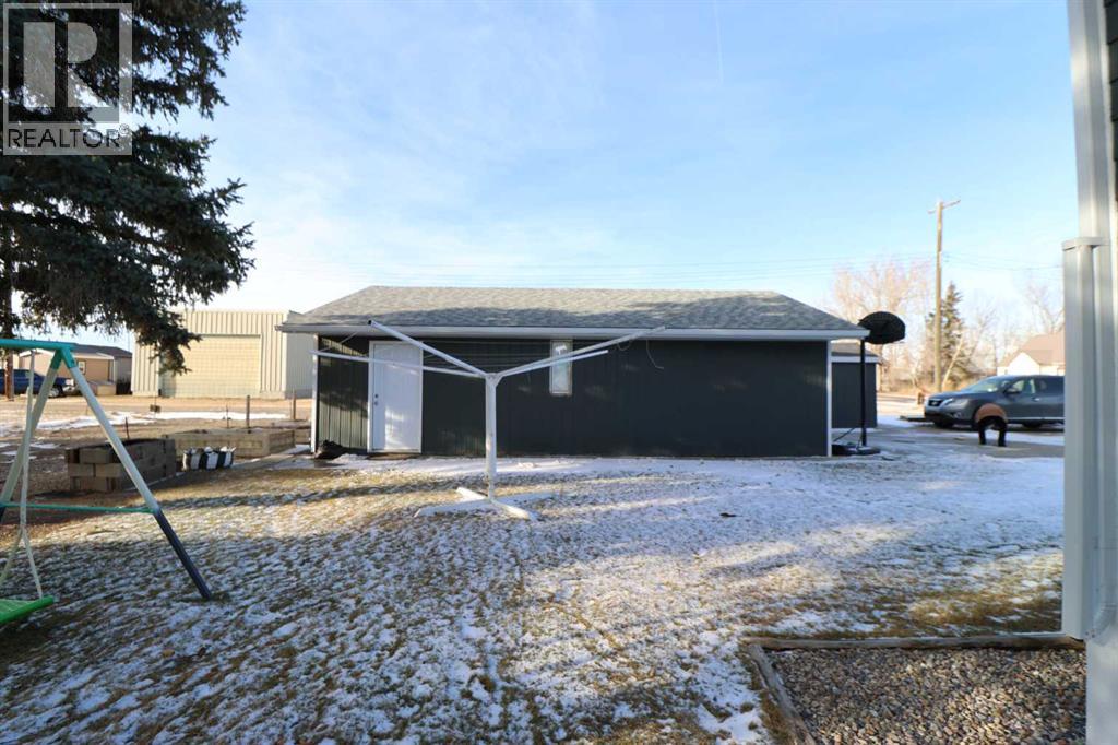 122 Centre St, Enchant, Alberta  T0K 0V0 - Photo 20 - A2276539