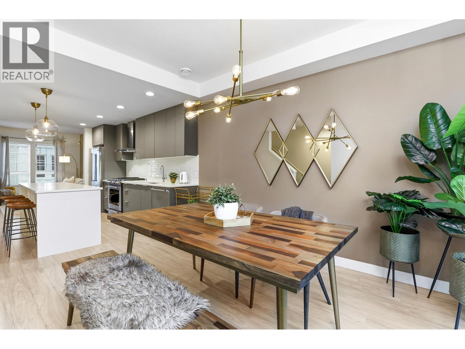 2126 ST JOHNS STREET STREET, Port Moody, British Columbia