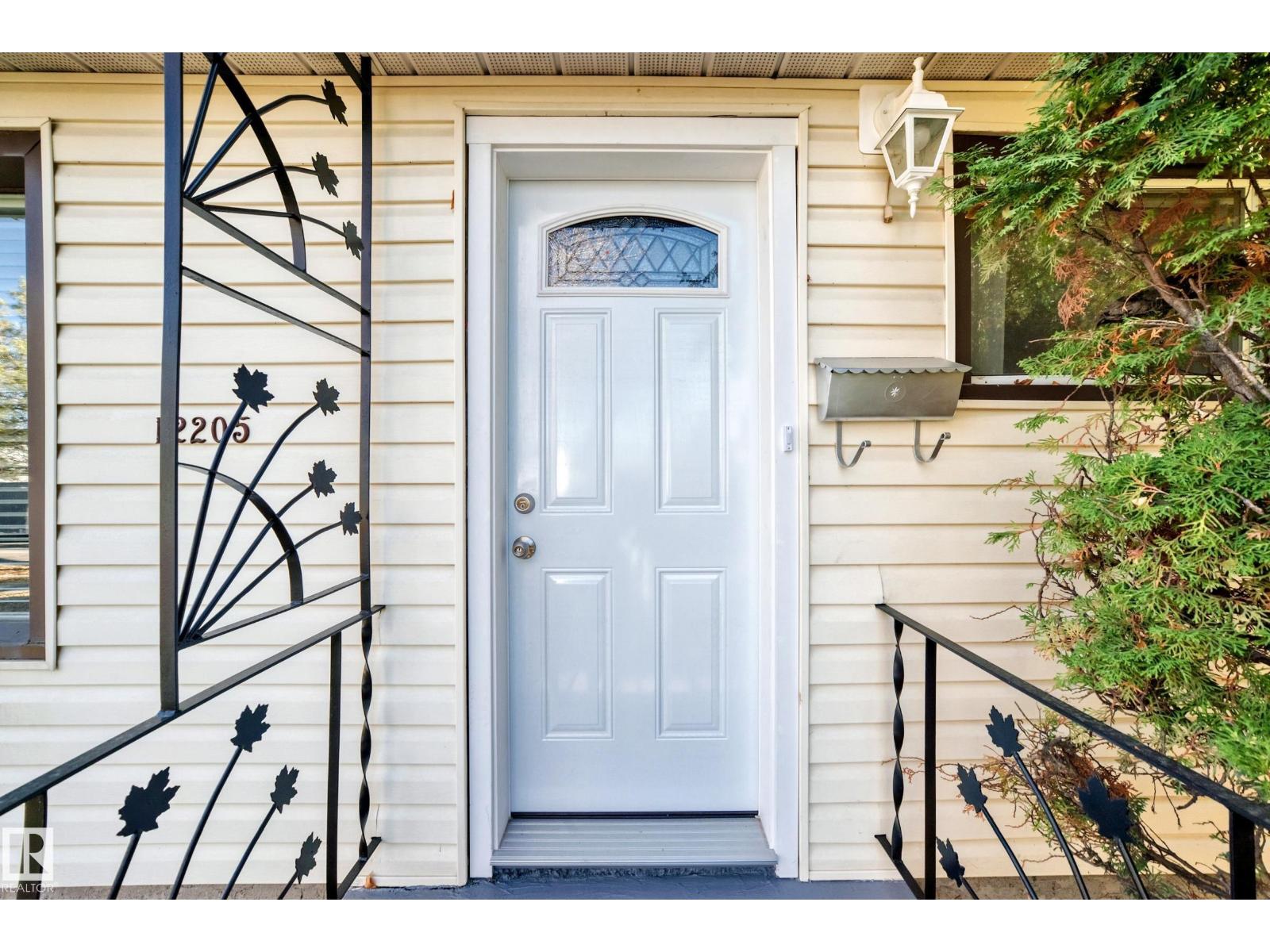 12205 37 St Nw, Edmonton, Alberta  T5W 2C6 - Photo 3 - E4469457