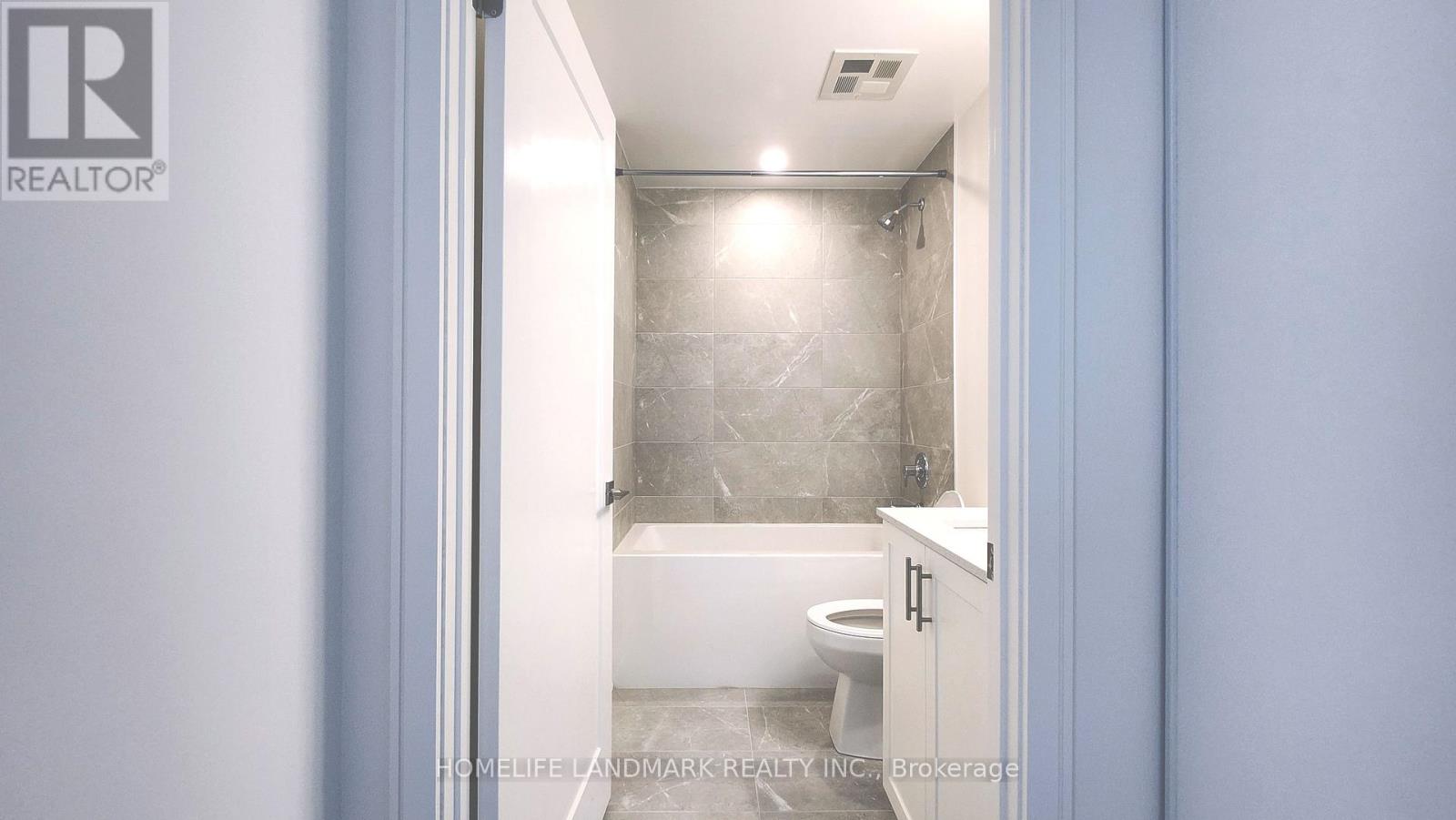 1006 - 715 Davis Drive, Newmarket, Ontario  L3Y 2R3 - Photo 8 - N12676596