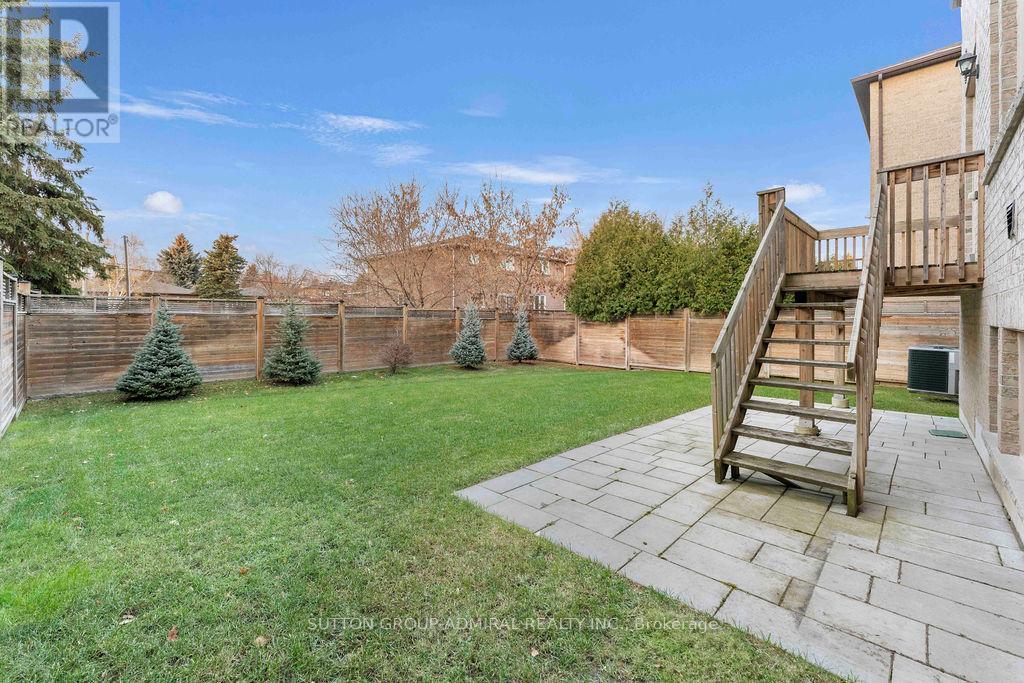 21 Day Lily Crescent, Richmond Hill, Ontario  L4C 0W3 - Photo 3 - N12677352