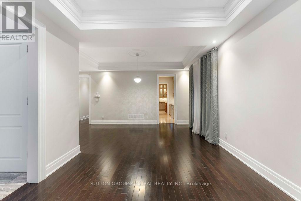 21 Day Lily Crescent, Richmond Hill, Ontario  L4C 0W3 - Photo 7 - N12677352