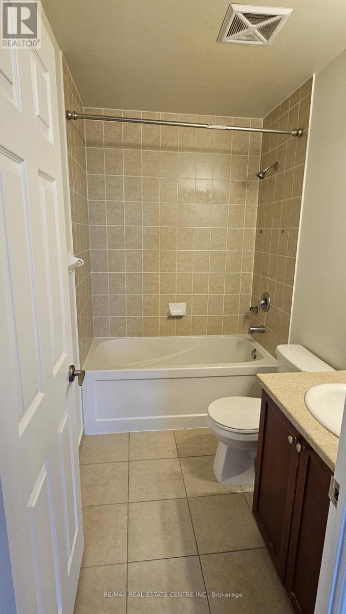 1616 - 339 Rathburn Road W, Mississauga, Ontario  L5B 0K6 - Photo 14 - W12678514