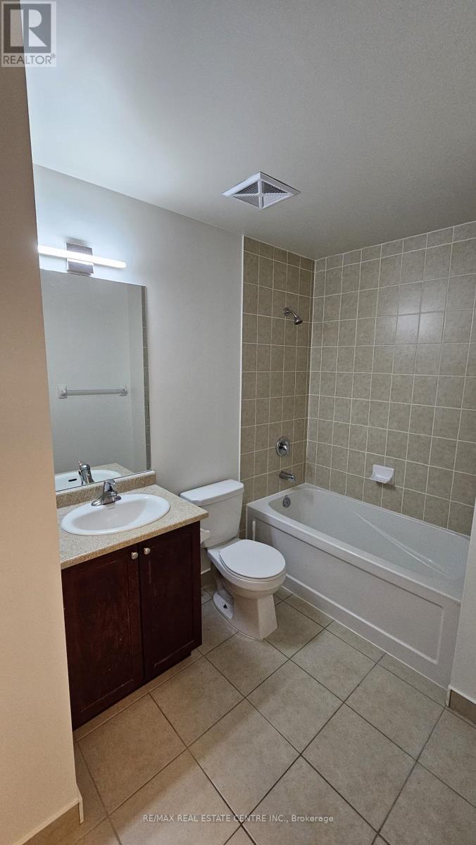 1616 - 339 Rathburn Road W, Mississauga, Ontario  L5B 0K6 - Photo 15 - W12678514