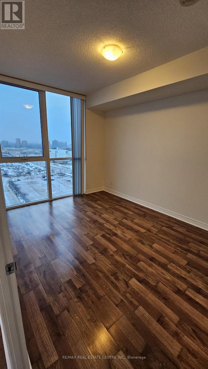 1616 - 339 Rathburn Road W, Mississauga, Ontario  L5B 0K6 - Photo 8 - W12678514