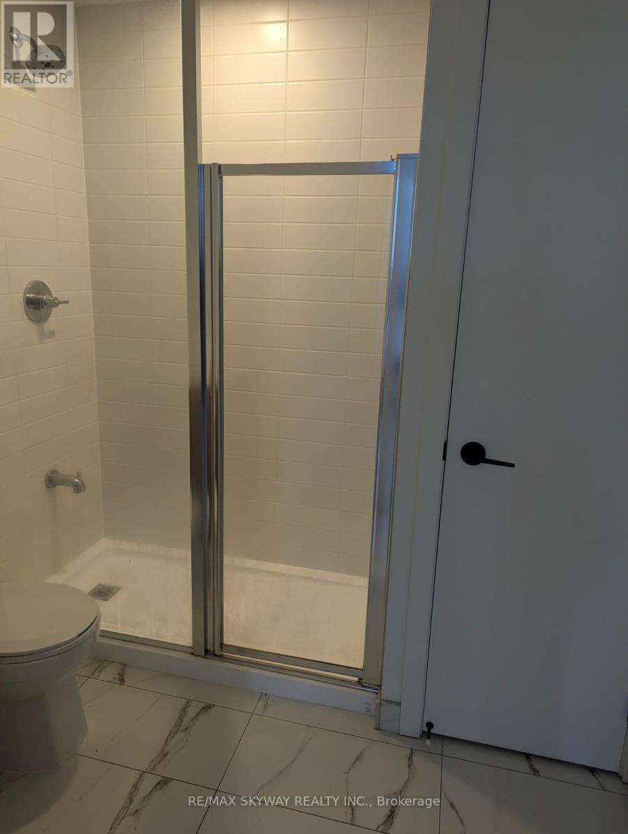 203 - 10 Lagerfeld Drive, Brampton, Ontario  L7A 5L3 - Photo 5 - W12678518