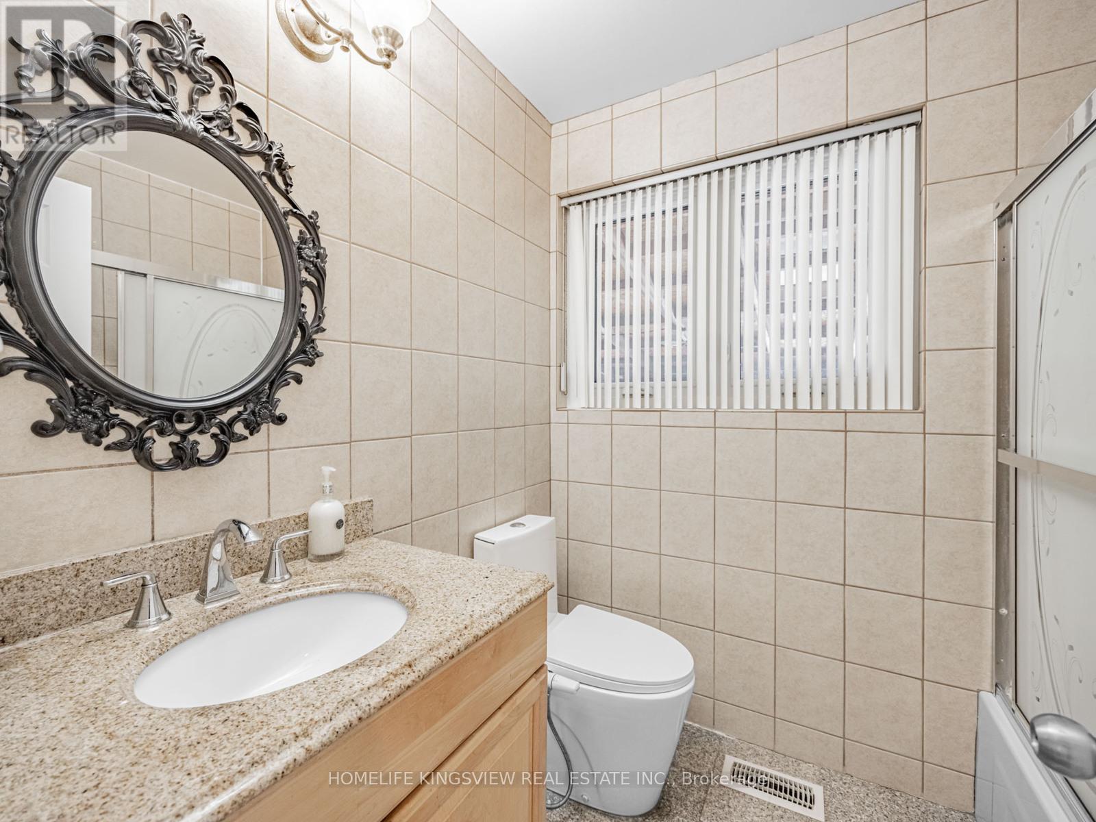 94 Silverstone Drive, Toronto, Ontario  M9V 3G5 - Photo 20 - W12678524