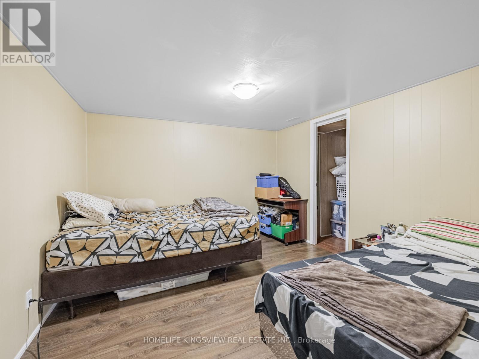 94 Silverstone Drive, Toronto, Ontario  M9V 3G5 - Photo 30 - W12678524