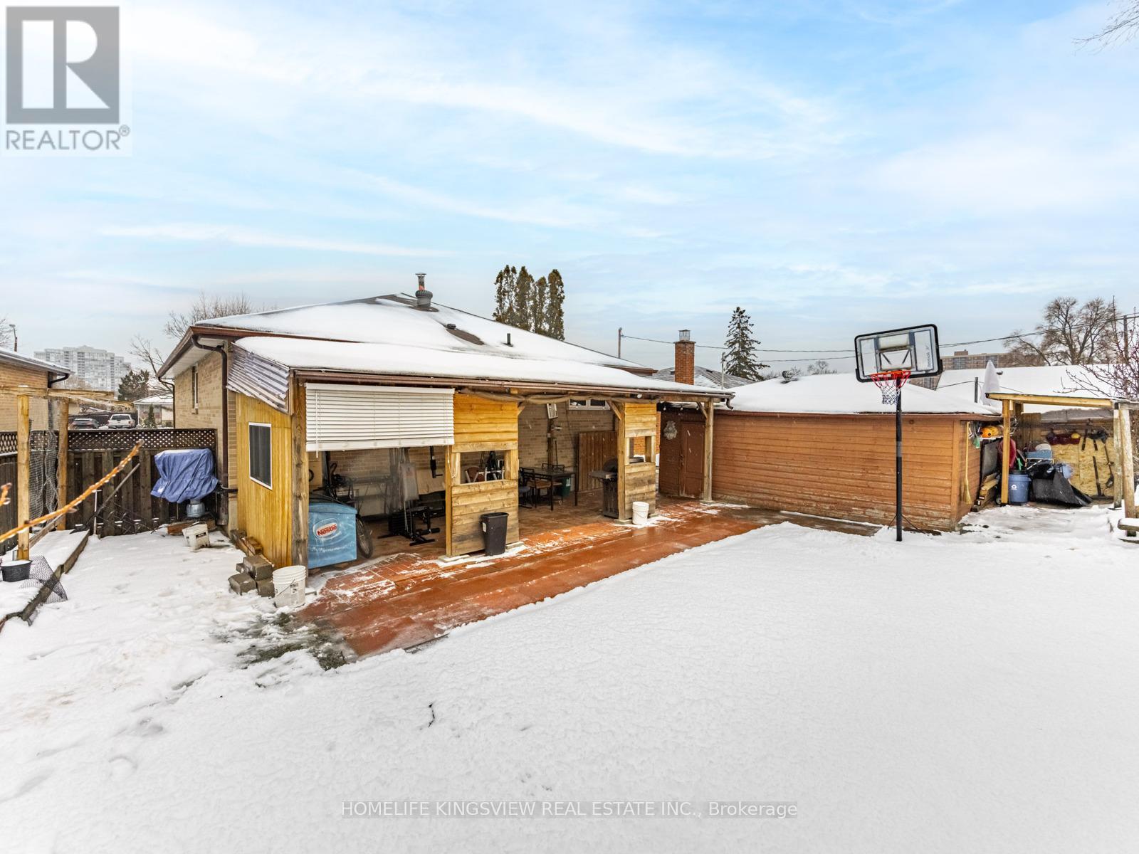 94 Silverstone Drive, Toronto, Ontario  M9V 3G5 - Photo 33 - W12678524